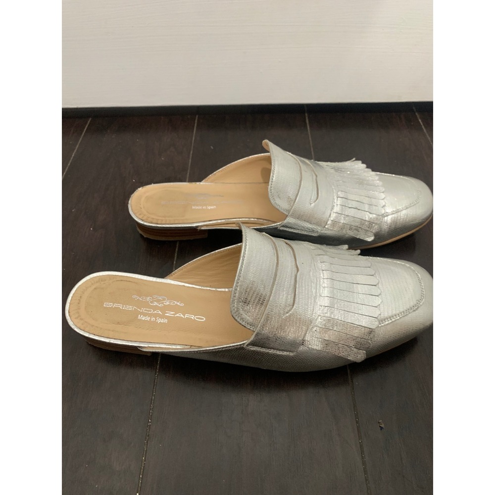 Brenda Zaro Silver Metallic Leather Kiltie Fringe Mules Made in Spain Size 7.5